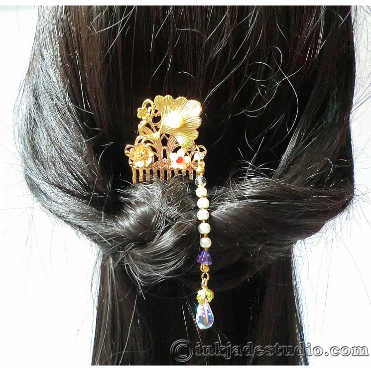 Small Golden Chinese Comb with Gingko Leaf and Freshwater Pearl