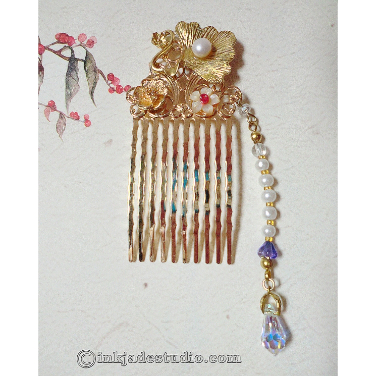 Small Golden Chinese Comb with Gingko Leaf and Freshwater Pearl