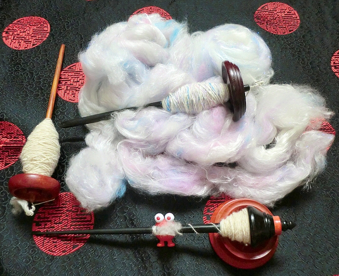 Handspinning the Yarn for Unicorn Magic Scarf 2