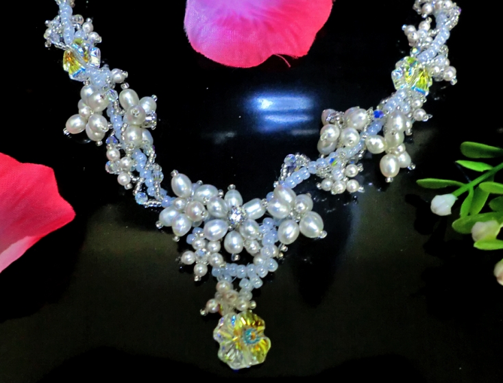 Beadwoven Pearl Blossom Necklace