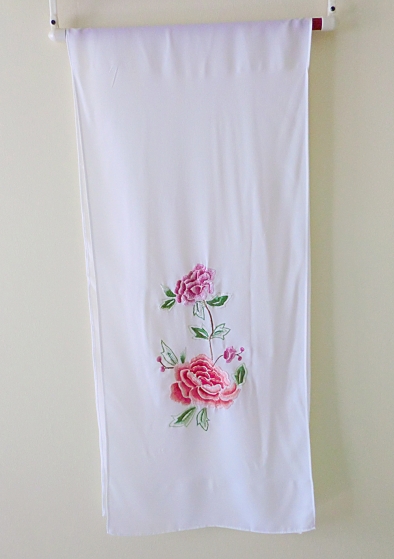Chinese Suzhou Style Hand Embroidered Peonies Silk Scarf Chinese Suzhou Style Hand Embroidered Peonies Silk Scarf