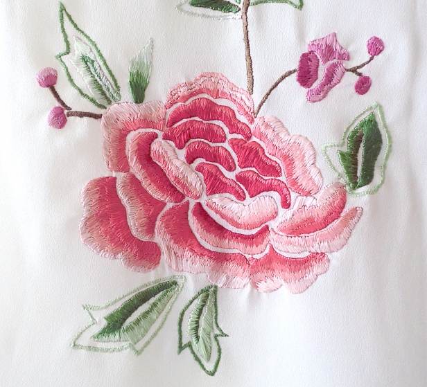 Chinese Suzhou Style Hand Embroidered Peonies Silk Scarf