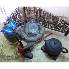 Spinning Grey Yak/Silk for Tour de Fleece 2016 8july2016.jpg