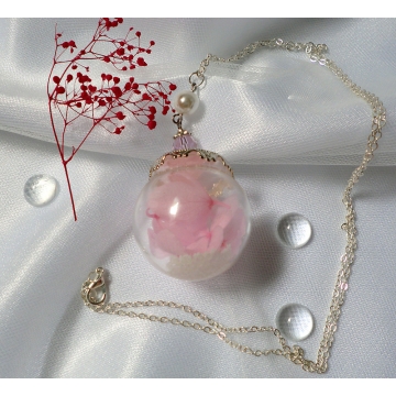Glow-in-the Dark Pink Hydrangea Real Flower Glass Ball Glass Globe Pendant Nature Terrarium Necklace