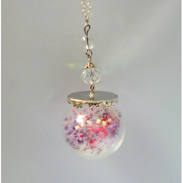Glow-in-the Dark Baby's Breath Real Flower Glass Ball Glass Globe Pendant Nature Terrarium Necklace